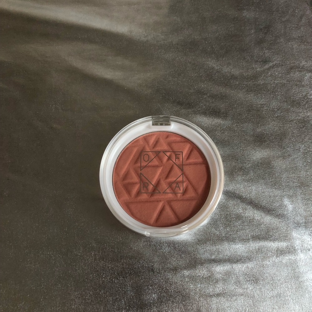 OFRA blush compact